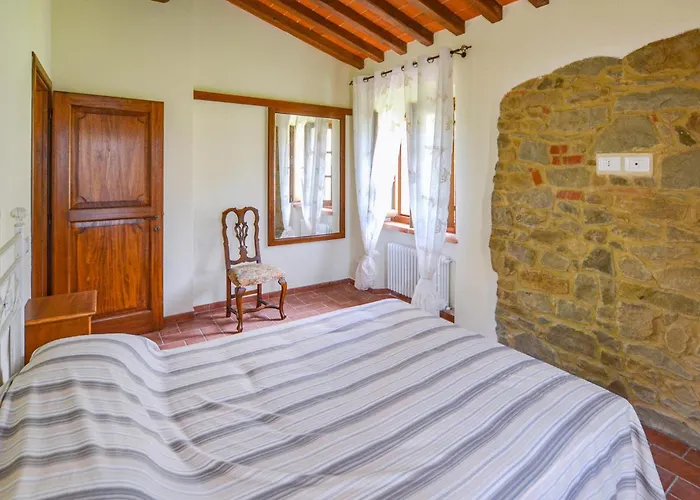 Cozy Home In Monte San Savino With Wifi